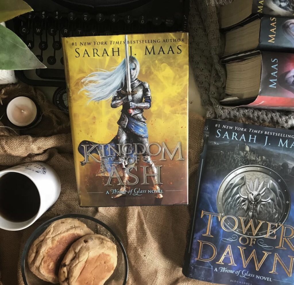 Sarah J Maas Books