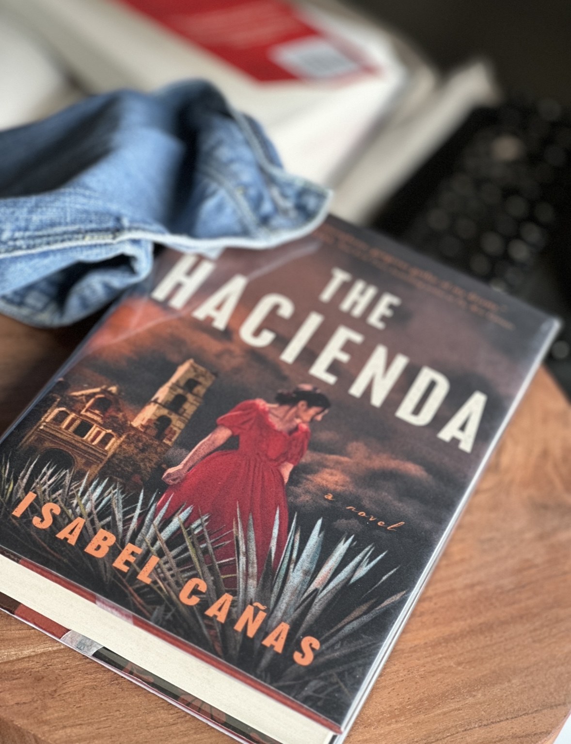 horror-book-review-the-hacienda