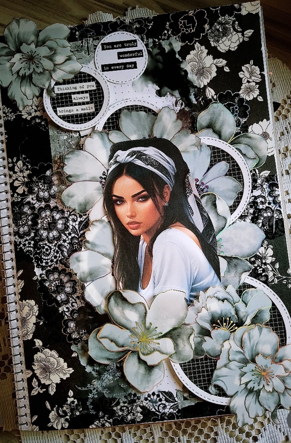 25 Striking Black and White Scrapbook Ideas & Junk Journal Layouts ...