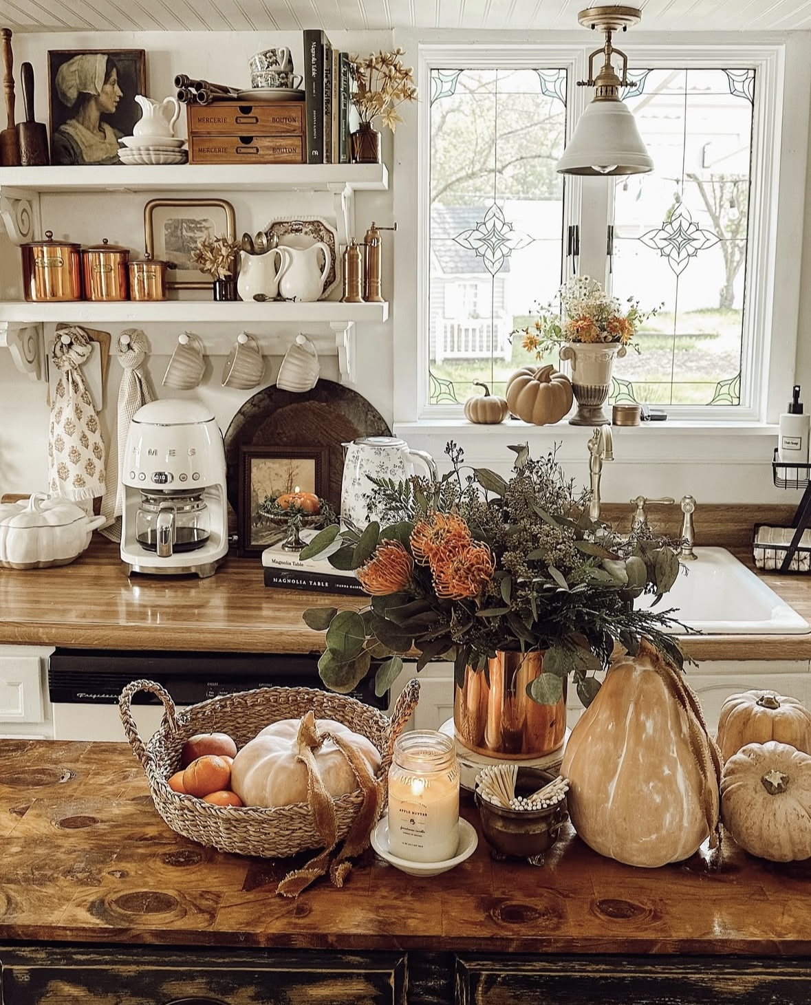 30 Fall Kitchen Decor Ideas To Welcome Autumn - The Slowestuff Blog