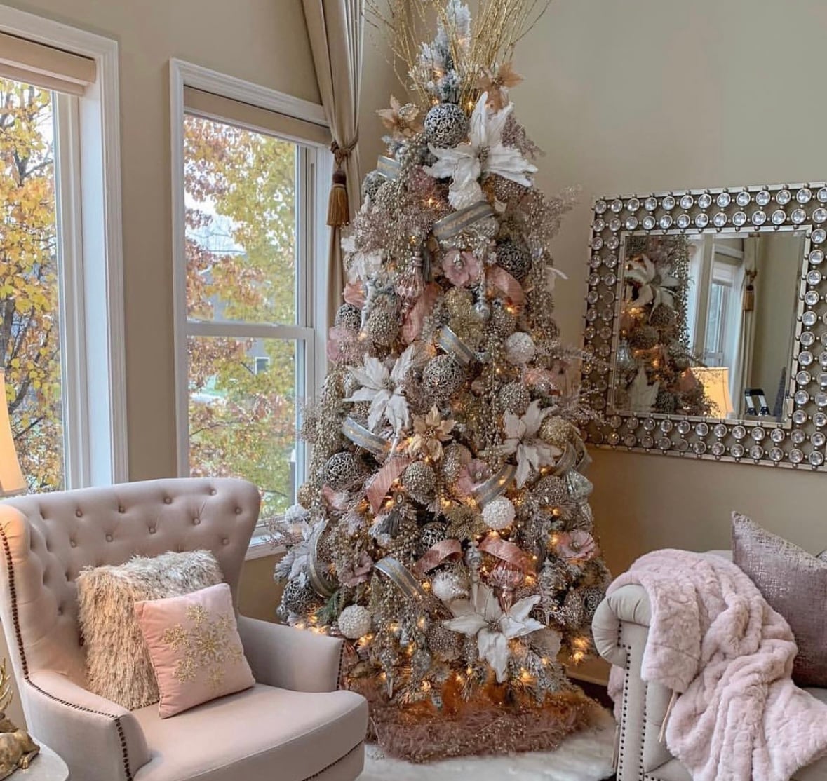 32 Glam Christmas Trees: Elegant Ideas to Inspire Your Decor - The ...
