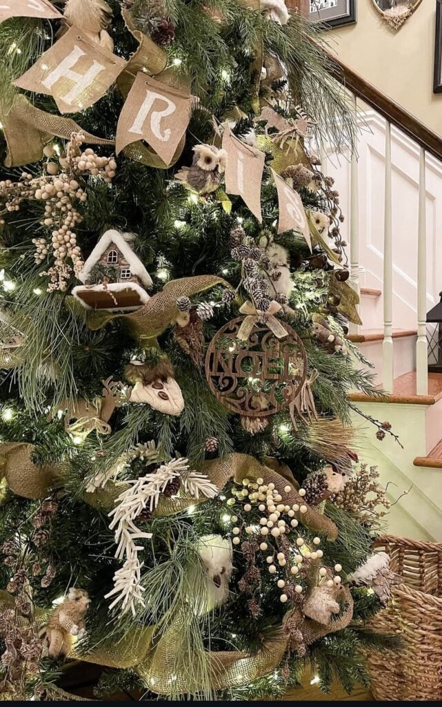 rustic-woodland-tree—burlap-ribbon—owl-ornaments—noel-banner—wood-slice-accents