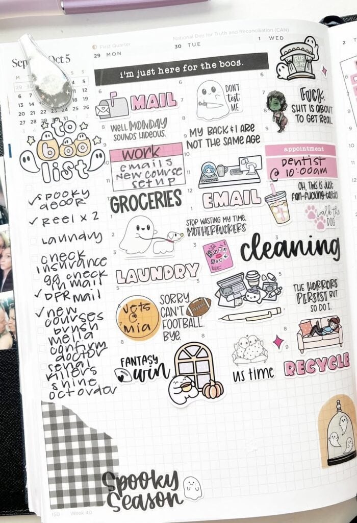 Cute ghost sticker weekly planner spread with to-do lists and notes