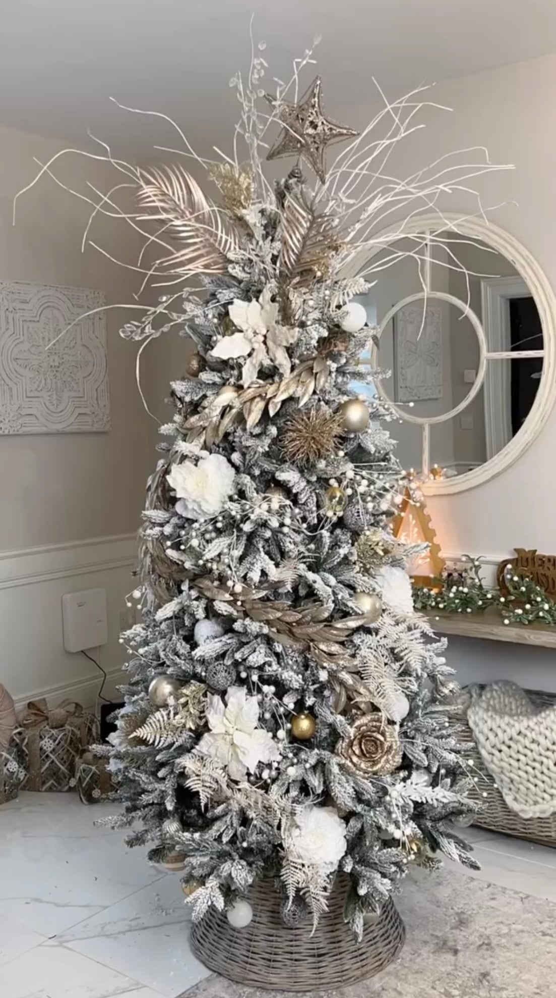 32 Stunning Winter Wonderland Christmas Tree Ideas To Copy - The ...